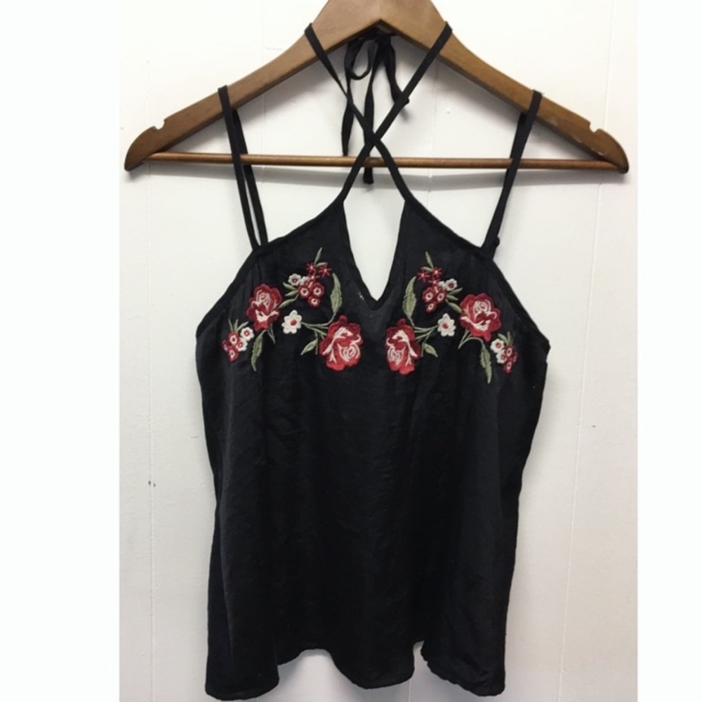 Hollister | choker halter neckline adjustable strap, floral embroidered tank top - Picture 4 of 12